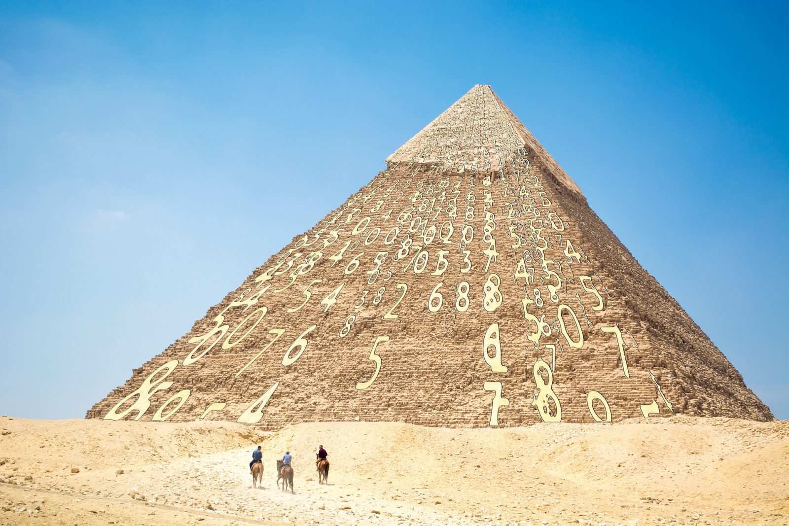 pyramída v Gíze s napísanými číslami