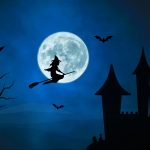 Bosorka na metle za splnu Luny