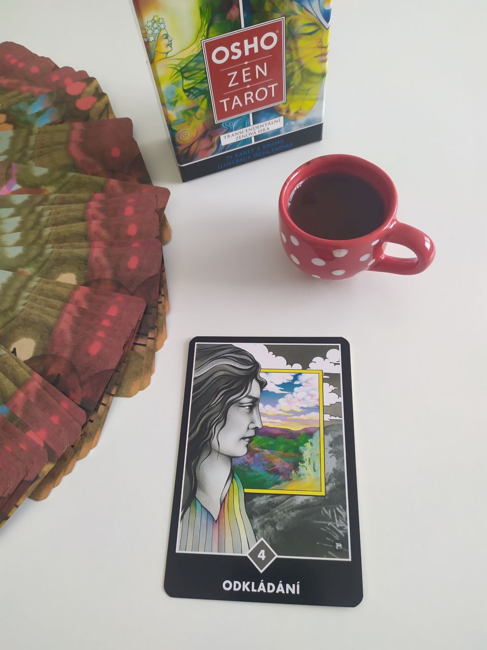 Tarotová karta Osho Zen Tarot 4 mrakov Odkladanie