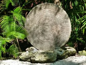 aztécky kalendár z kameňa